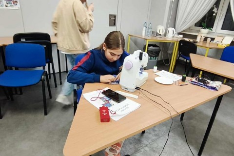 Warsztaty szycia na maszynie dla nastolatków 11+