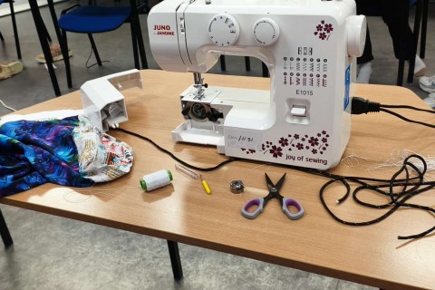 Warsztaty szycia na maszynie dla nastolatków 11+