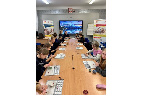 Warsztaty dla mamy i córki - tworzenie bransoletek z koralików...