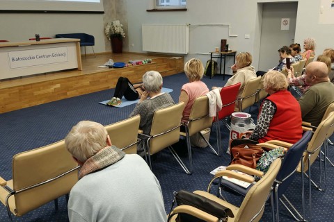 Cykl szkoleń w ramach projektu „Kierunek: zatrzymać osteoporozę”