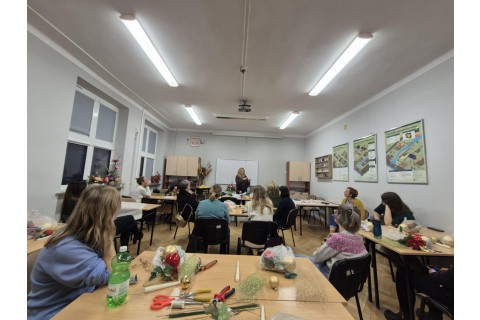 WARSZTATY FLORYSTYCZNE DLA DOROSŁYCH - STROIKI ŚWIĄTECZNE