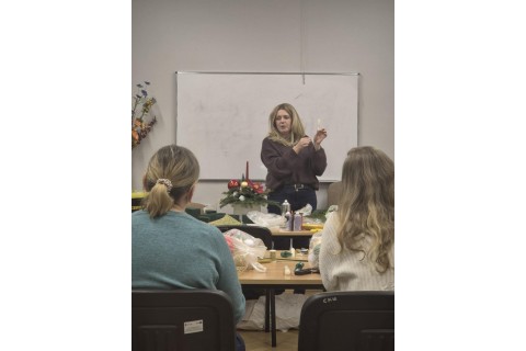 WARSZTATY FLORYSTYCZNE DLA DOROSŁYCH - STROIKI ŚWIĄTECZNE