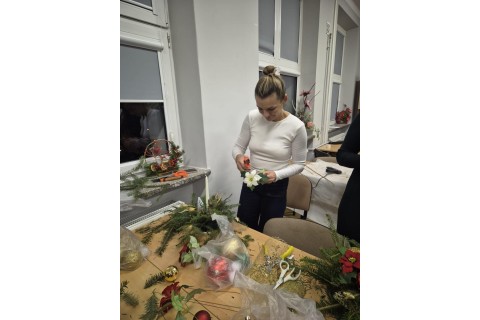 WARSZTATY FLORYSTYCZNE DLA DOROSŁYCH - STROIKI ŚWIĄTECZNE