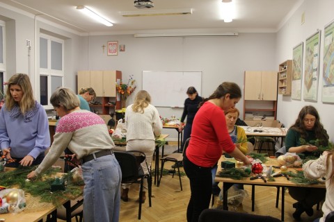 WARSZTATY FLORYSTYCZNE DLA DOROSŁYCH - STROIKI ŚWIĄTECZNE