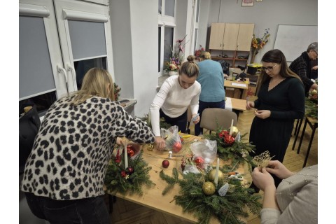 WARSZTATY FLORYSTYCZNE DLA DOROSŁYCH - STROIKI ŚWIĄTECZNE