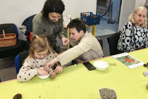 Warsztaty „Z Babcią, Dziadkiem i leśnikami - razem w trosce o ptaki”