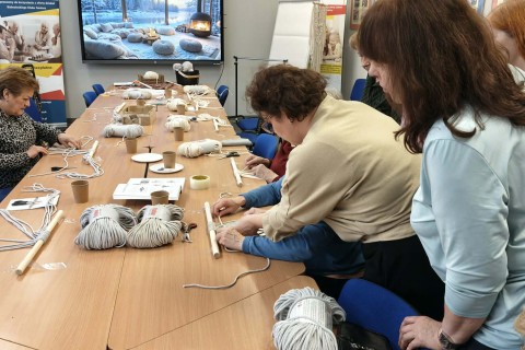 Warsztaty makramy dla seniorów