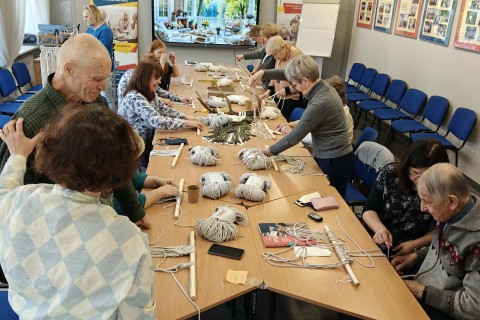 Warsztaty makramy dla seniorów