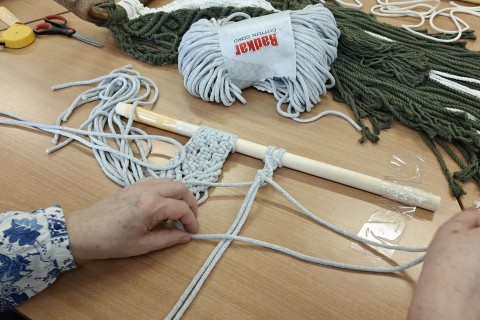 Warsztaty makramy dla seniorów