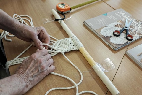 Warsztaty makramy dla seniorów