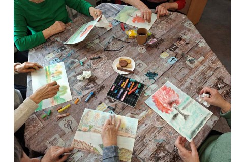 Warsztaty malarstwa dla seniorów - pejzaż rysowany pastelami