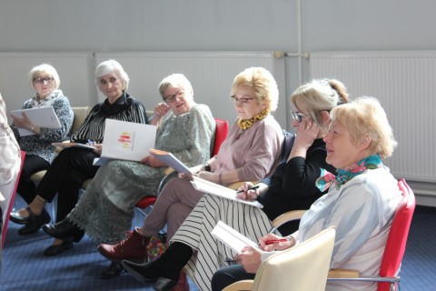 Trening pamięci i koncentracji seniorów na wesoło