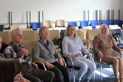 Trening pamięci i koncentracji seniorów na wesoło