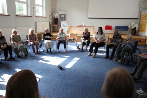 Trening pamięci i koncentracji seniorów na wesoło