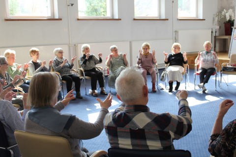 Trening pamięci i koncentracji seniorów na wesoło