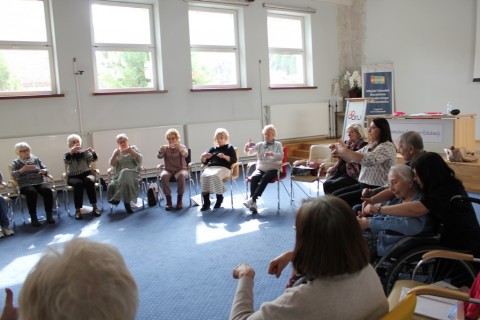 Trening pamięci i koncentracji seniorów na wesoło
