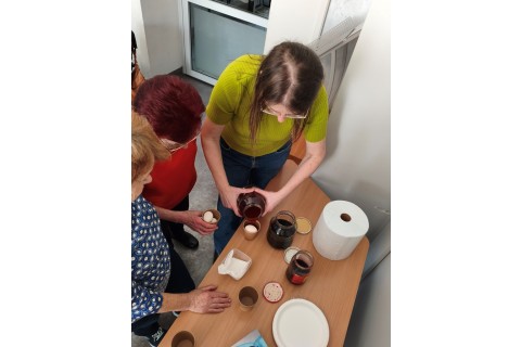 Warsztaty hortiterapeutyczne dla seniorów „Kolory, które leczą”