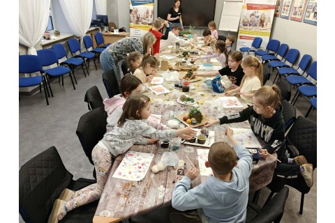 Warsztaty edukacyjno-przyrodnicze dla dzieci „Tajemnica kolorowych roślin”