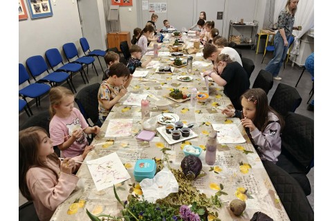 Warsztaty edukacyjno-przyrodnicze dla dzieci „Tajemnica kolorowych roślin”