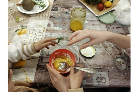 Warsztaty edukacyjno-przyrodnicze dla dzieci „Tajemnica kolorowych roślin”