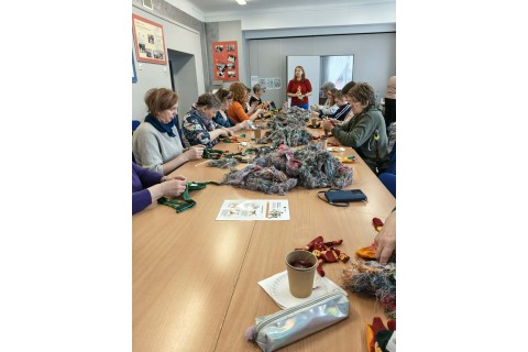 Charytatywna akcja szycia małpek