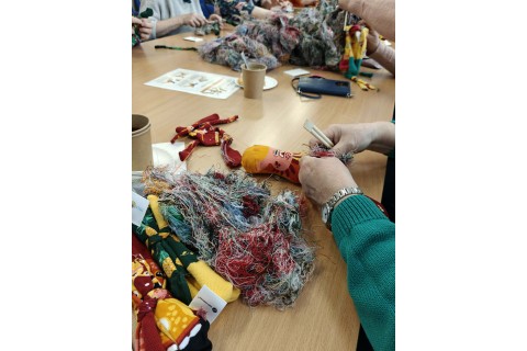 Charytatywna akcja szycia małpek