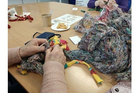 Charytatywna akcja szycia małpek