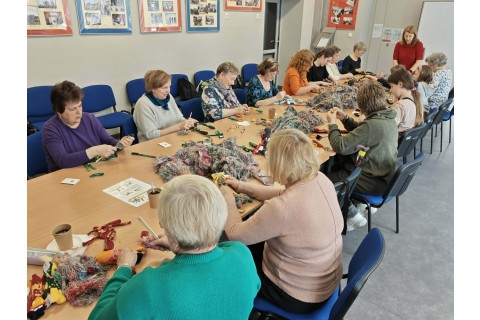 Charytatywna akcja szycia małpek