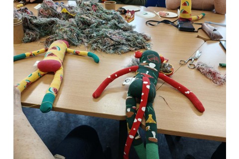 Charytatywna akcja szycia małpek