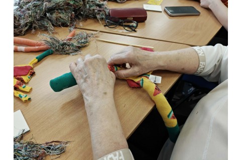 Charytatywna akcja szycia małpek