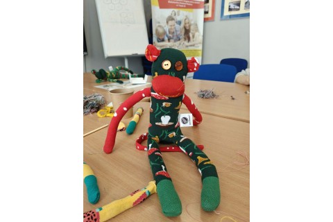 Charytatywna akcja szycia małpek