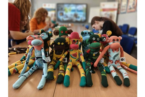 Charytatywna akcja szycia małpek