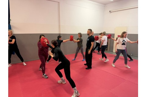 ZAJĘCIA SAMOOBRONY DLA KOBIET