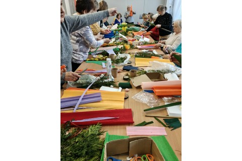 Warsztaty kreatywne dla seniorów - palma wielkanocna