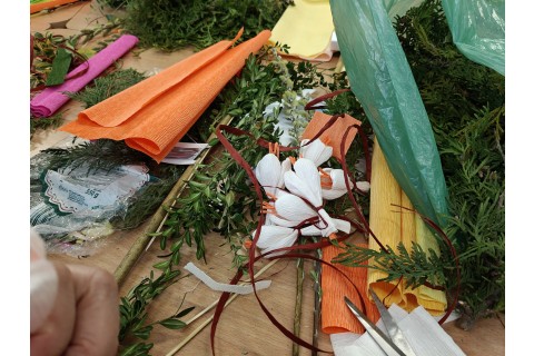 Warsztaty kreatywne dla seniorów - palma wielkanocna