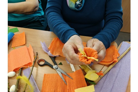 Warsztaty kreatywne dla seniorów - palma wielkanocna