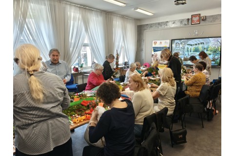 Warsztaty kreatywne dla seniorów - palma wielkanocna