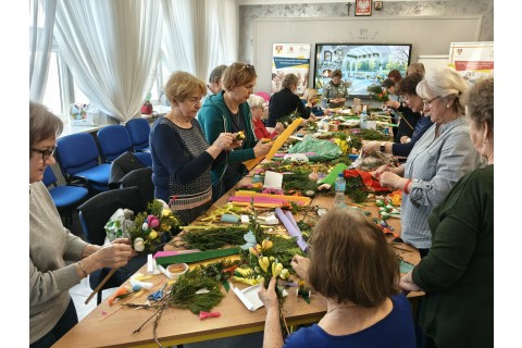 Warsztaty kreatywne dla seniorów - palma wielkanocna