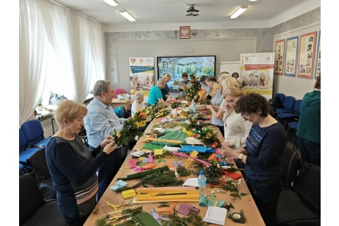 Warsztaty kreatywne dla seniorów - palma wielkanocna