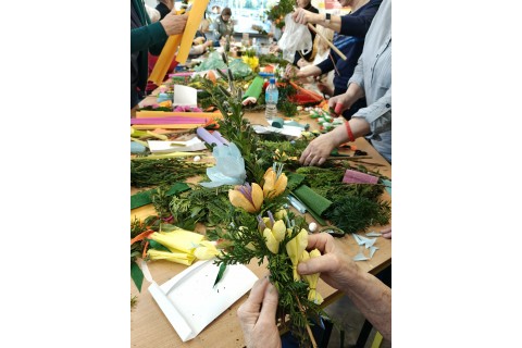 Warsztaty kreatywne dla seniorów - palma wielkanocna