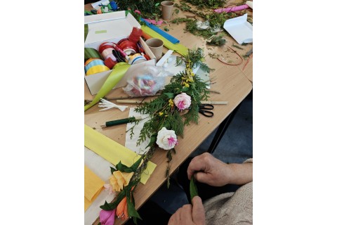 Warsztaty kreatywne dla seniorów - palma wielkanocna