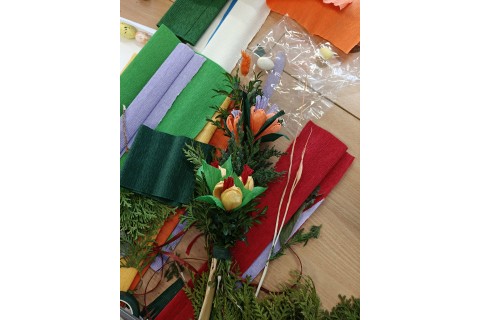 Warsztaty kreatywne dla seniorów - palma wielkanocna