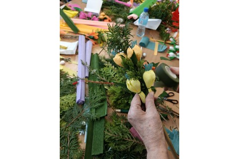 Warsztaty kreatywne dla seniorów - palma wielkanocna