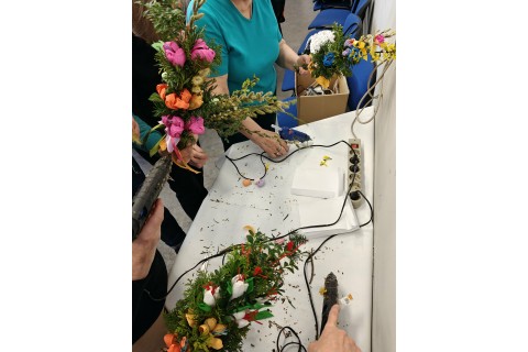 Warsztaty kreatywne dla seniorów - palma wielkanocna