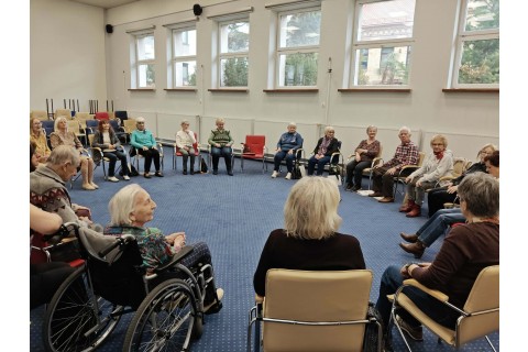 Trening pamięci i koncentracji seniorów na wesoło