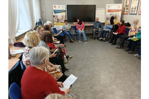 Trening pamięci i koncentracji seniorów na wesoło