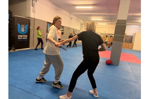 ZAJĘCIA SAMOOBRONY DLA KOBIET