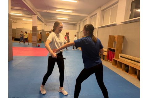 ZAJĘCIA SAMOOBRONY DLA KOBIET