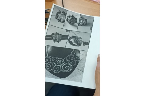 Warsztaty kreatywne dla seniorów - Biżuteria z zamków