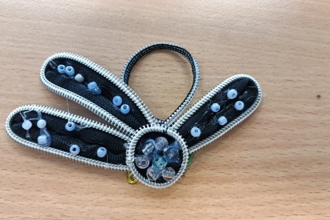 Warsztaty kreatywne dla seniorów - Biżuteria z zamków